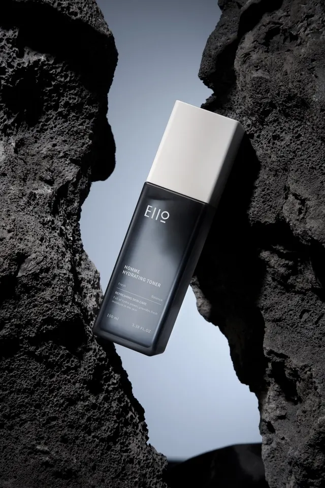 Minimal luxury mockup, minimal, luxury, dark