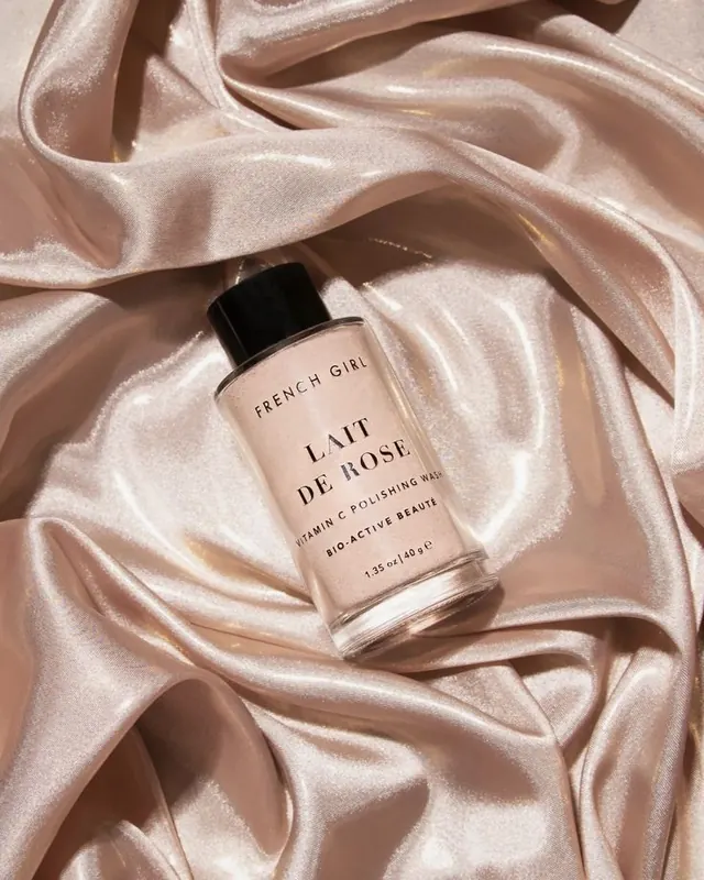 Lait de Rose - Vitamin-C Polishing Wash in 2020 | Skincare products photography, French girl, Vitami, luxury, photographic, light