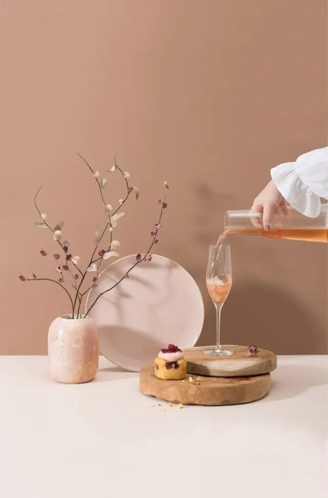 Minimal editorial photograph, minimal, editorial, light