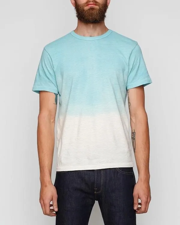 Gradient T-shirt Mockup