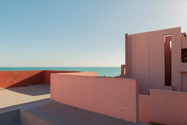 LA MURALLA ROJA architectural complex, geometric, minimalist, warm
