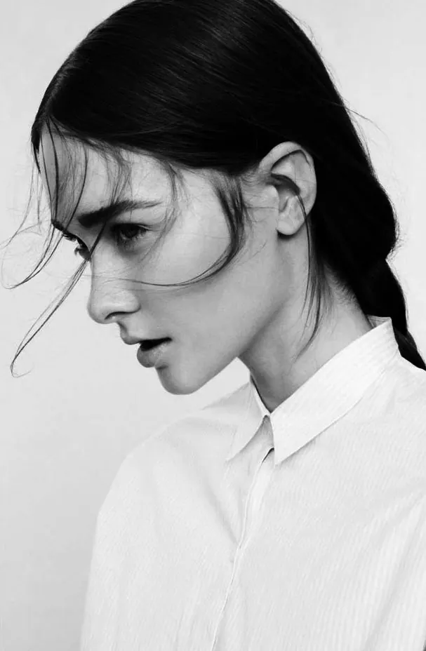 Black and white portrait profile, minimal, monochrome, monochrome