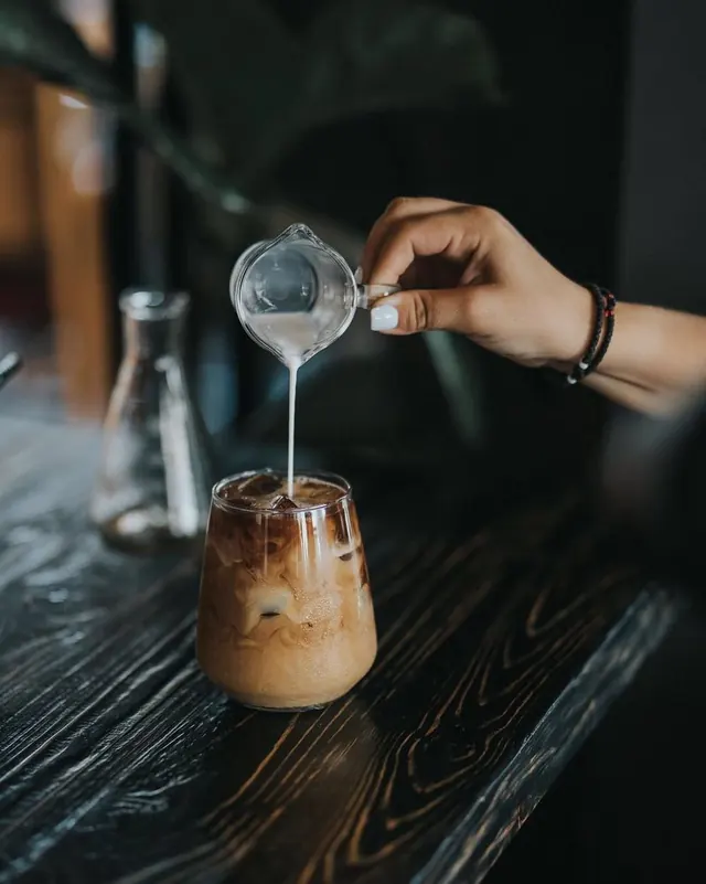 Iced Coffee Pour
