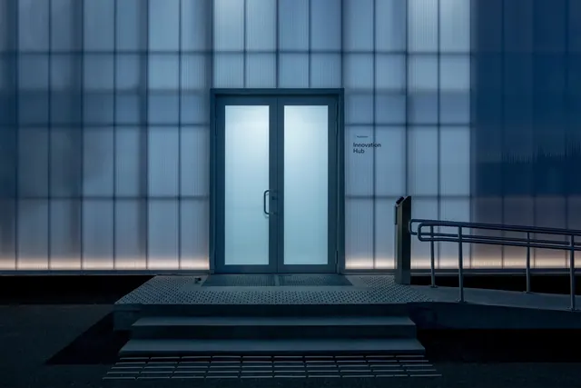 Modern Glass Entrance Architecture, minimal, corporate-clean, cool