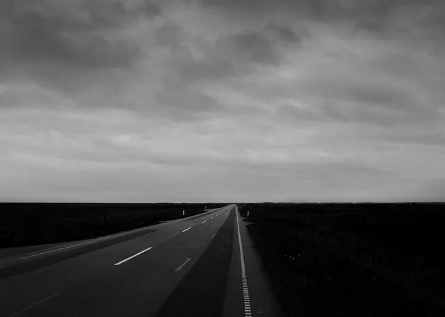 Monochrome Highway Perspective, minimal, monochrome, monochrome