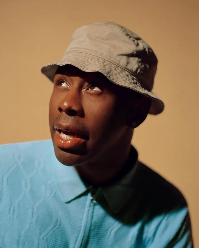 Portrait of a man in a bucket hat