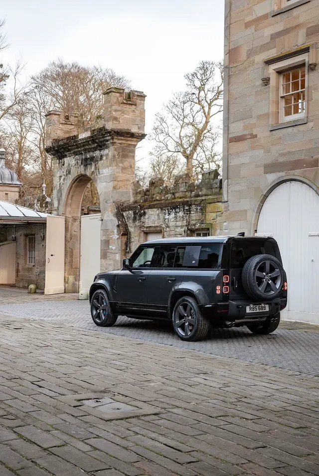 SUV in Urban Architecture