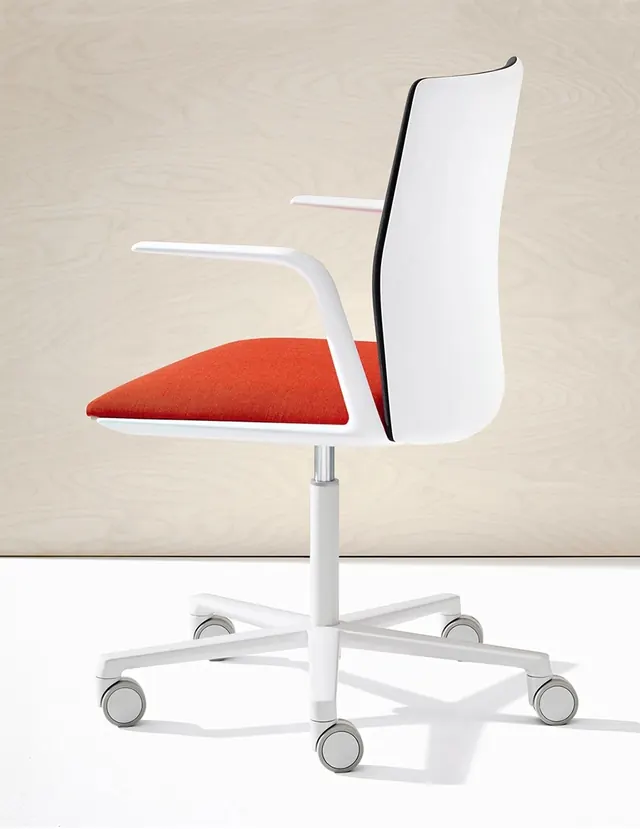 Modern Office Chair Design