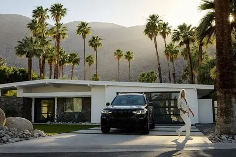 Modern Desert Architecture and Lifestyle