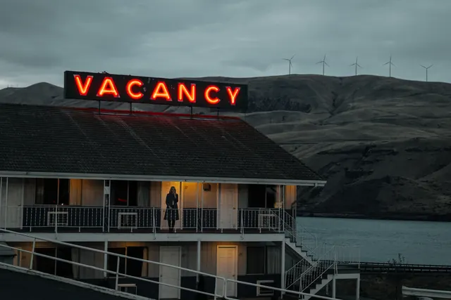 Neon Vacancy Signage