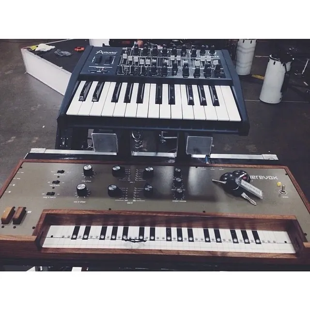 Analog Synthesizer Hardware