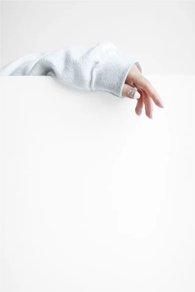 Minimalist Hand Gesture