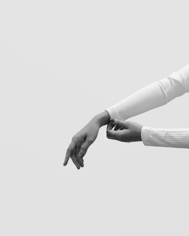 Minimalist Hand Interaction