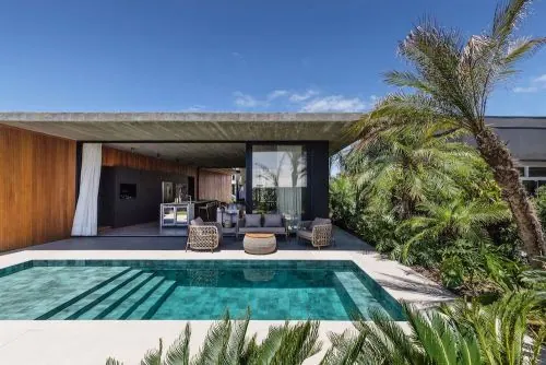 Modern Tropical Villa with Pool