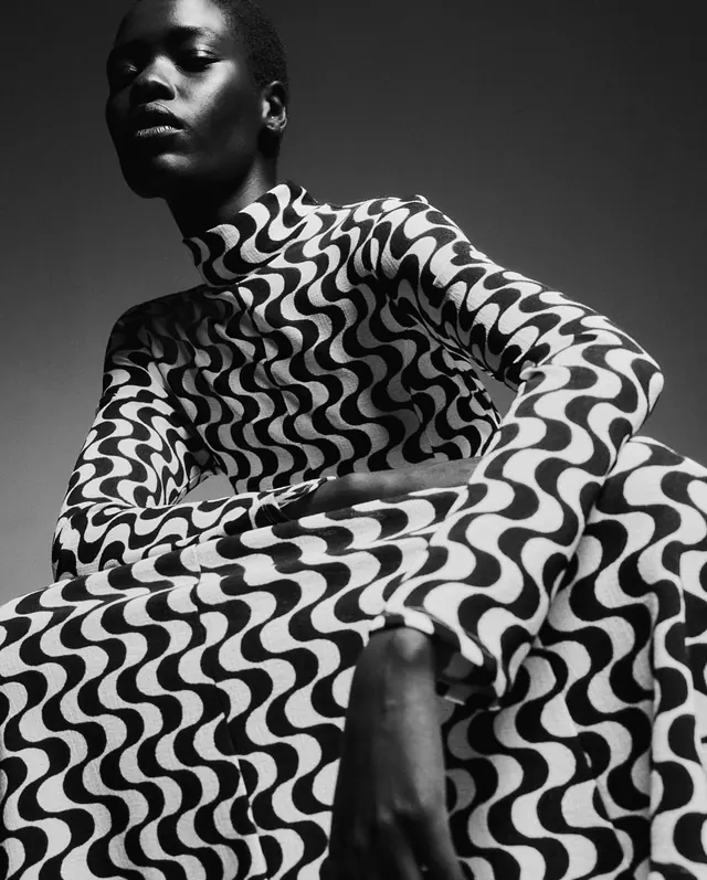 Monochrome Patterned Fashion Portrait, monochrome, minimal, monochrome
