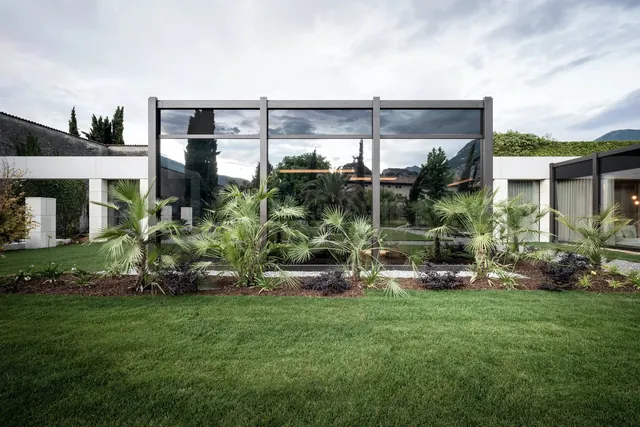 Modern Glass Architecture Exterior