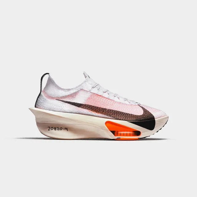 Nike Zoom Vomero Sneaker Product Shot