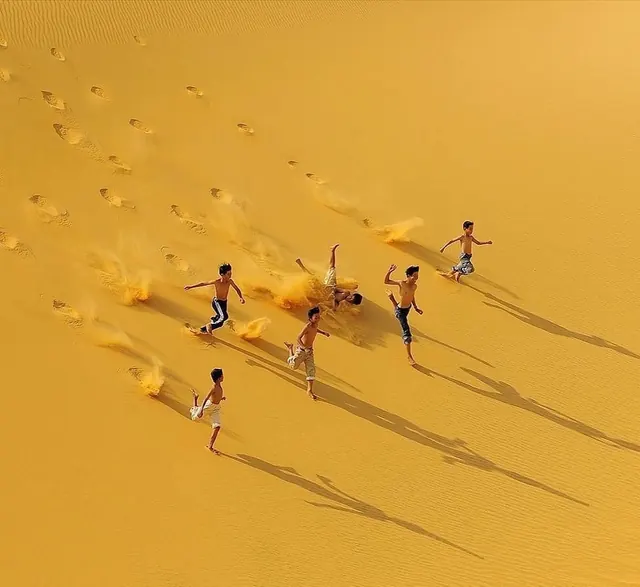 Sand Dune Runners