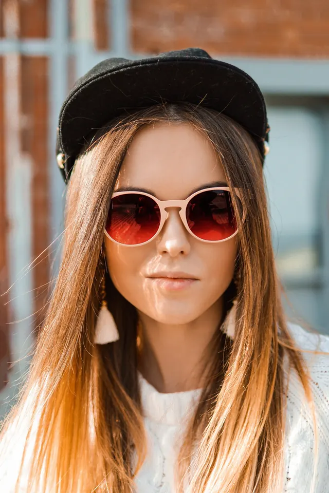 Portrait of a woman in sunglasses