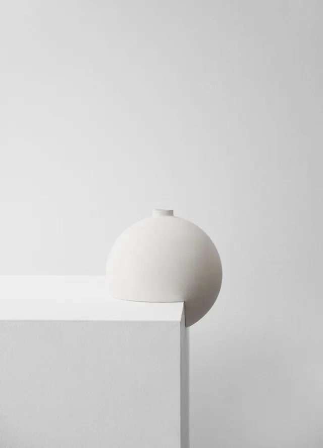 Minimalist Sphere Object