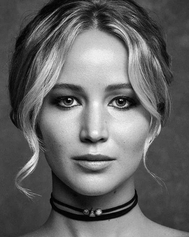 Portrait of a woman with choker