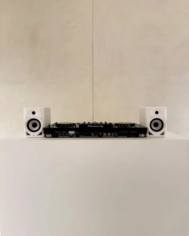 Home Audio Equipment Setup