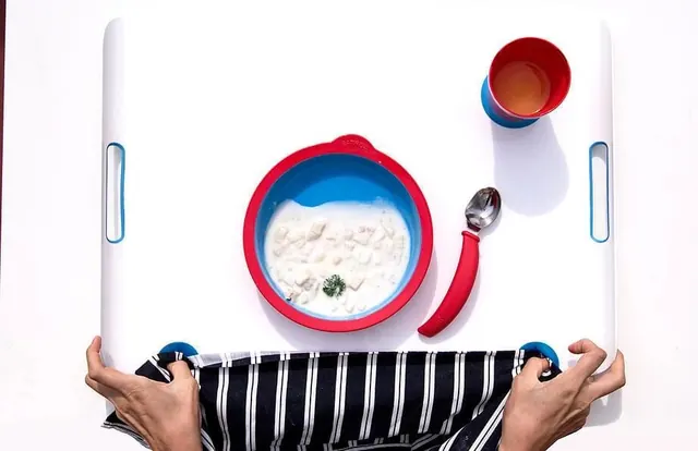 Top-down breakfast layout
