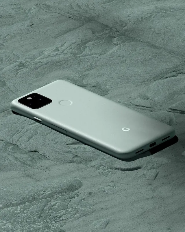 Photograph from Savee, dark-mode, dark