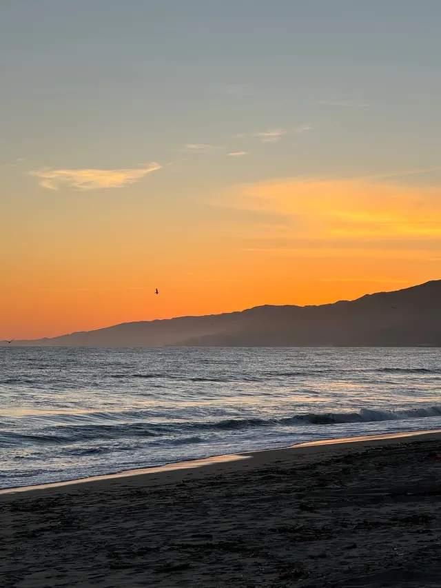 Sunset seascape with warm gradient, photographic, warm, warm