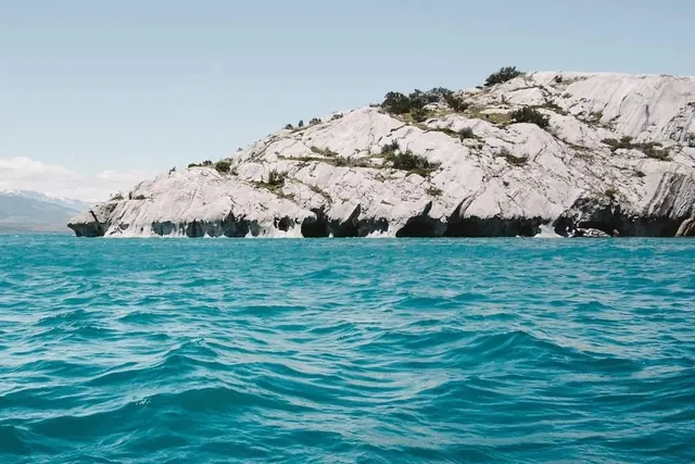 navigablemarblecave8-900x600, 3d-render, vibrant