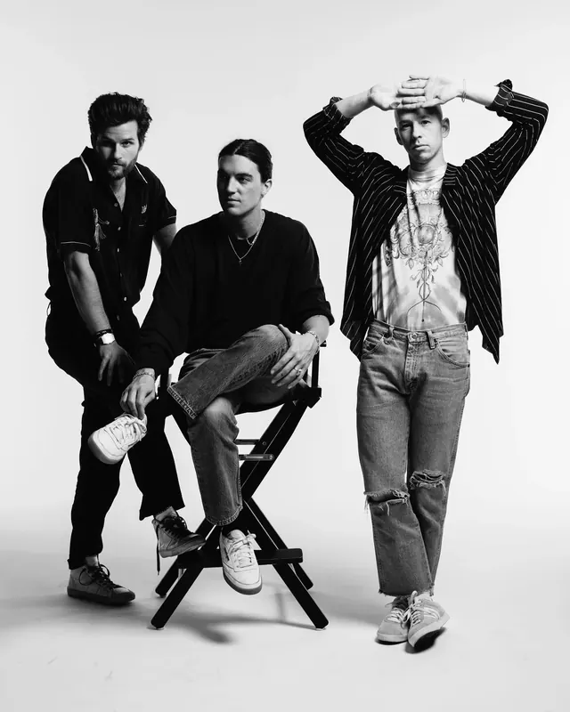 Black and white band portrait photography, photographic, minimalist, monochrome