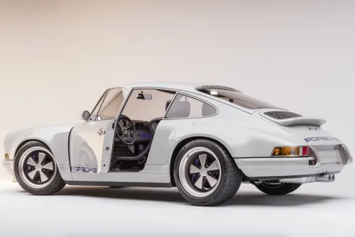Singer Porsche Restomod Studio Shot, minimal, photographic, light