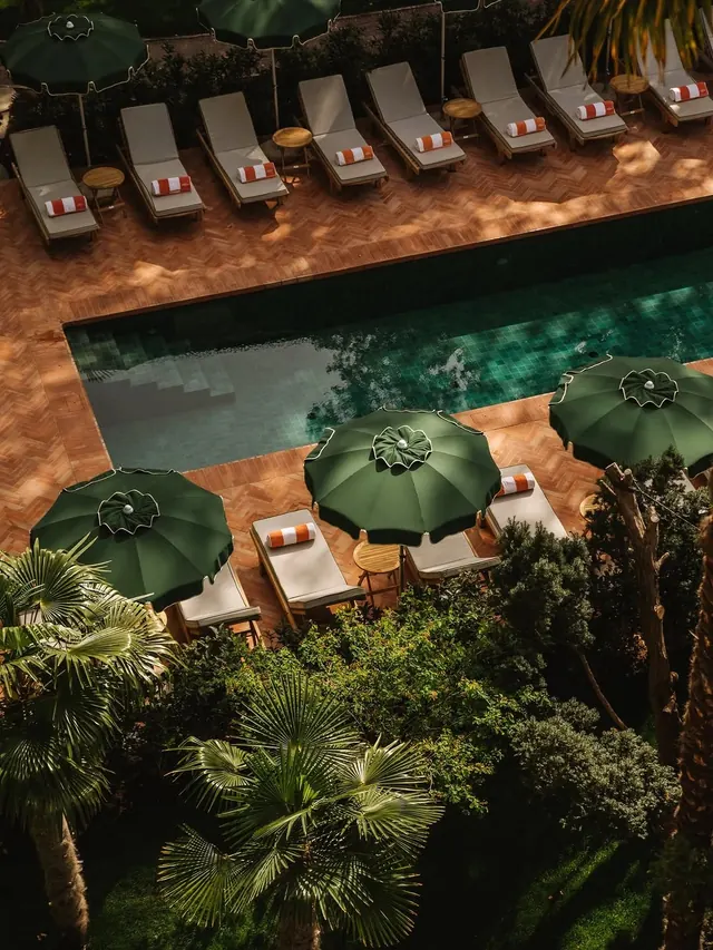 Outdoor Pool and Lounge Area