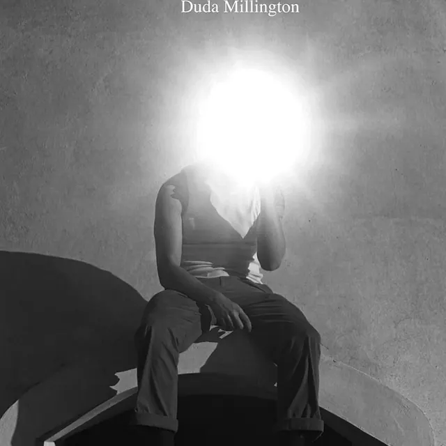 Duda Millington dramatic portrait with light, photographic, minimal, dark