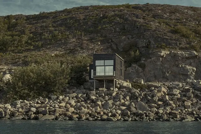 Modernist Cabin by the Water