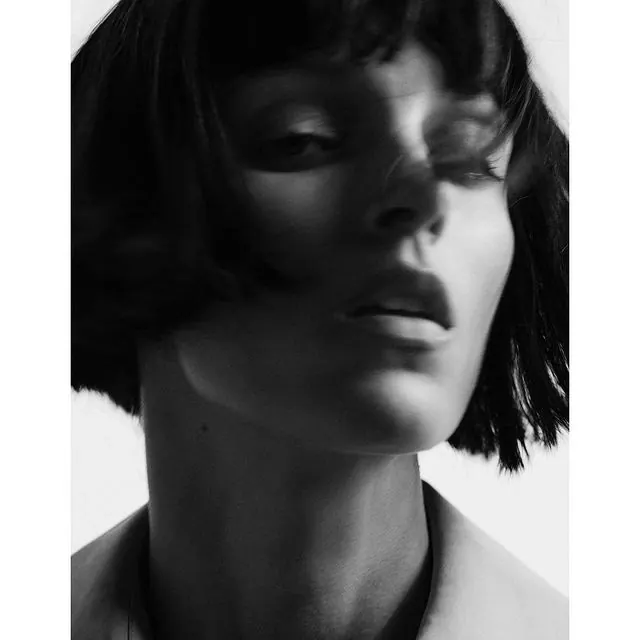 Black and white close-up fashion portrait, photographic, monochrome, monochrome