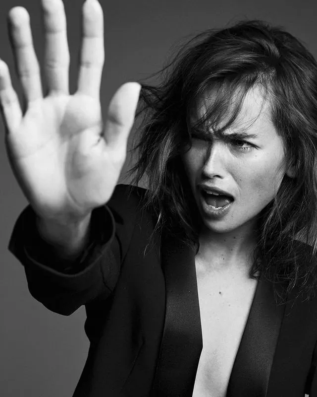 Portrait with hand gesture, photographic, dark-mode, dark