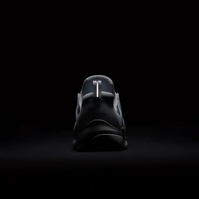 Nike Air Presto Essential product page, minimal, corporate-clean, dark