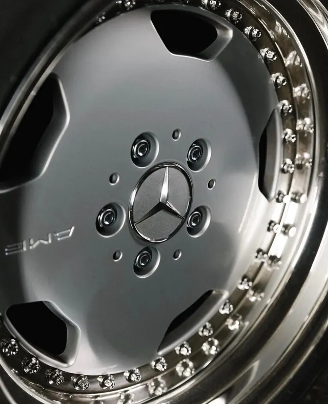 Luxury Fashion Brand Web Experience, luxury, minimal, light