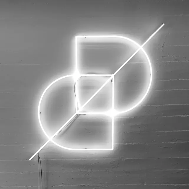 m@noel, technical, minimal, light
