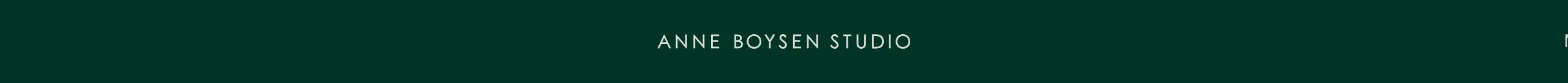Anne Boysen Studio navbar, minimal, dark-mode, dark